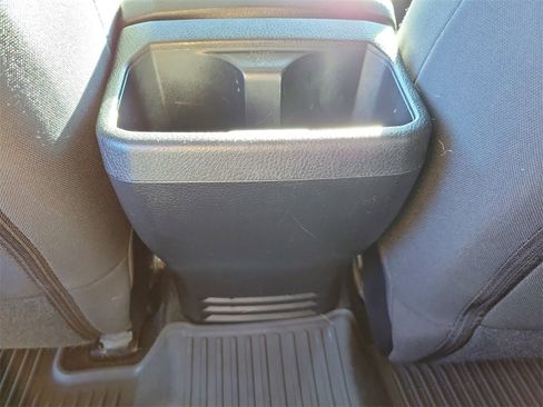 Used 2021 Toyota Tacoma SR5 w/ Trail Edition image 12