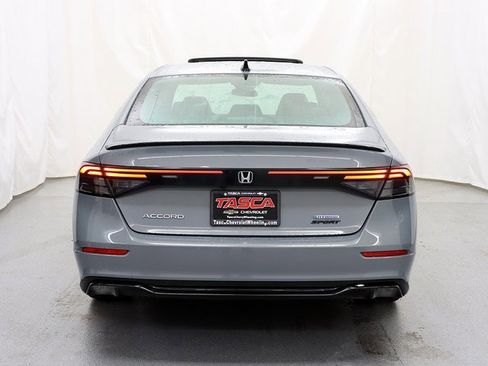 Used 2023 Honda Accord Sport image 6