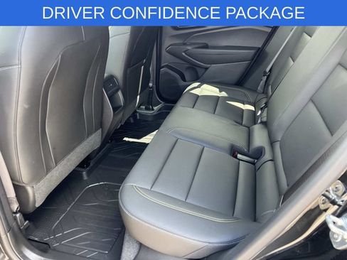 Used 2025 Chevrolet Trax ACTIV w/ Driver Confidence Package FWD image 11