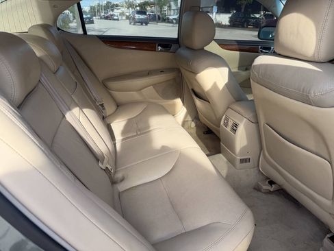 Used 2005 Lexus ES 330 FWD image 14