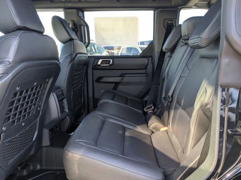 New 2025 Ford Bronco Badlands image 14