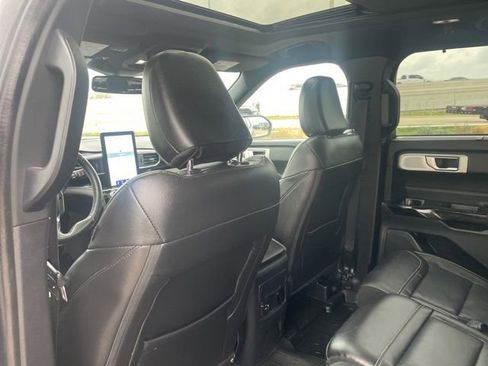 Used 2022 Ford Explorer ST w/ Equipment Group 401A image 8