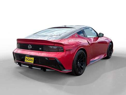 Used 2024 Nissan Z NISMO w/ Floor Mat Package image 5