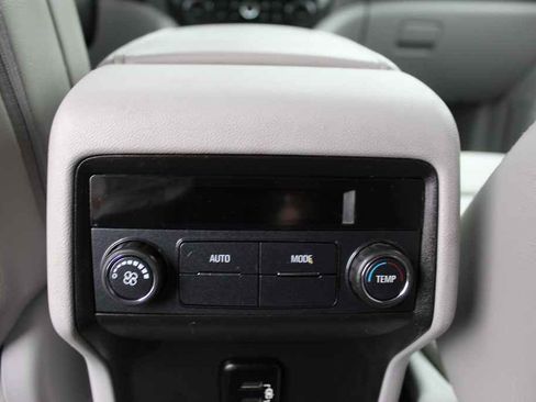 Used 2017 GMC Acadia SLE FWD image 27