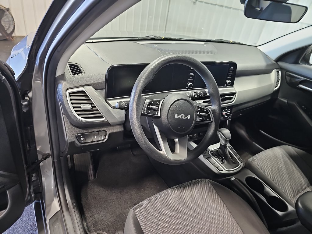 Certified 2024 Kia Seltos LX AWD/4WD image 15