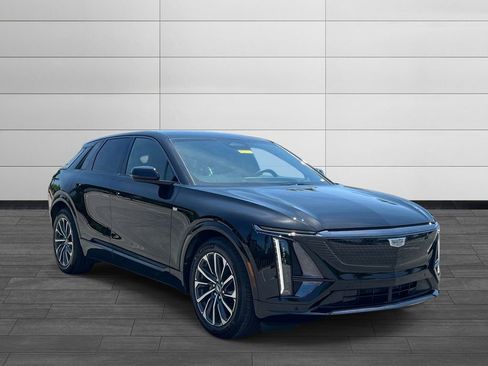 Used 2024 Cadillac Lyriq Sport RWD image 7