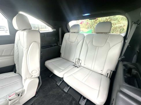 Used 2025 Kia Sorento SX Prestige image 26