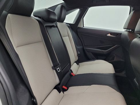 Used 2019 Volkswagen Jetta R-Line image 19