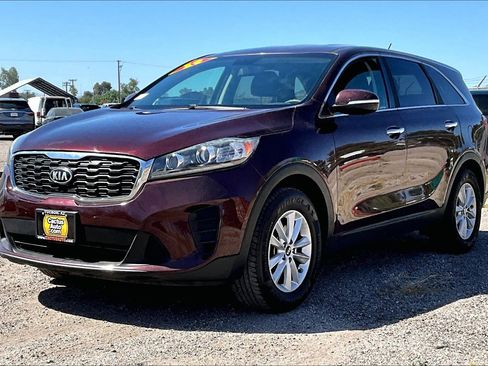 Used 2019 Kia Sorento LX FWD image 1