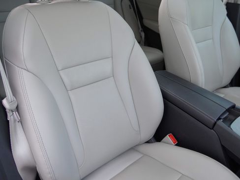 Used 2024 Nissan Rogue SL w/ SL Premium Package FWD image 13