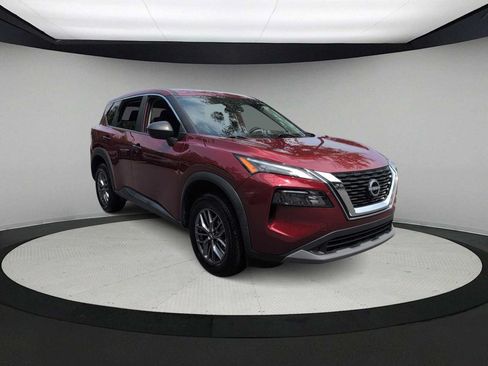 Used 2023 Nissan Rogue S AWD/4WD image 2