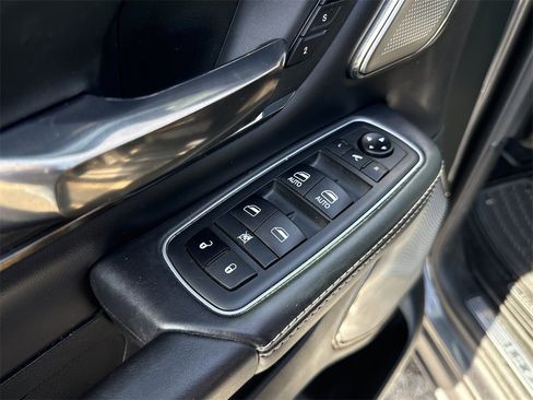 Used 2021 RAM 1500 Limited w/ Night Edition image 11