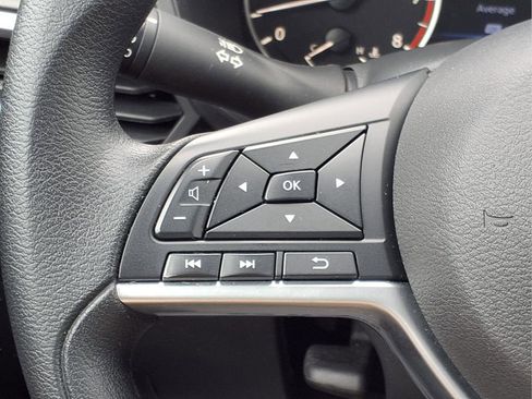Used 2025 Nissan Altima 2.5 SV FWD image 16