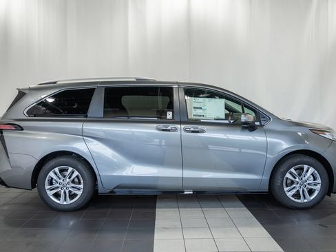 New 2026 Toyota Sienna Limited AWD/4WD image 3