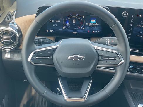 Used 2026 Chevrolet Equinox ACTIV w/ Convenience Package III FWD image 12