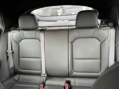 Used 2025 Buick Envista Sport Touring image 38