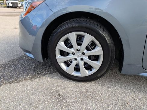 Used 2022 Toyota Corolla LE image 22