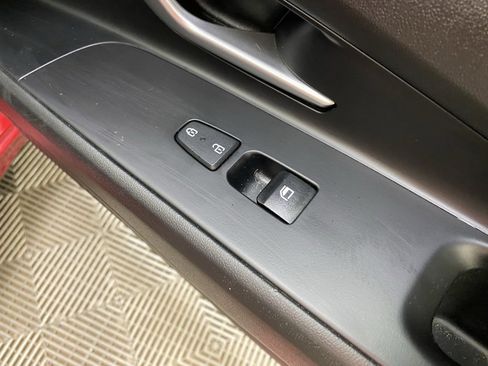 Used 2023 Hyundai Elantra SEL image 19