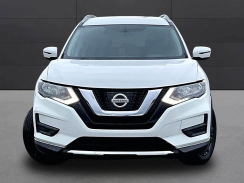 Used 2017 Nissan Rogue SV AWD/4WD image 3