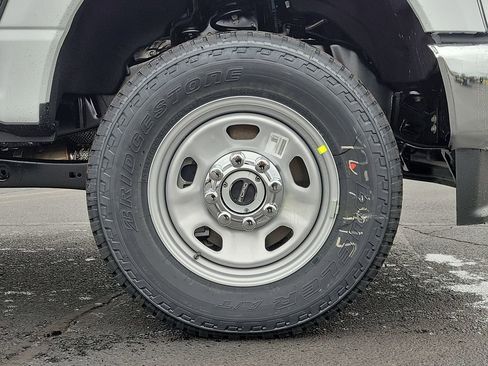 New 2026 Ford F350 XL w/ FX4 Off-Road Package image 9