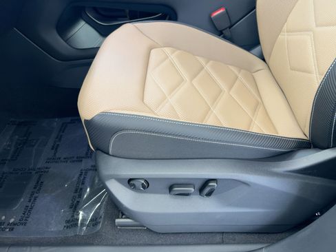 New 2026 Volkswagen Atlas Cross Sport SE image 14