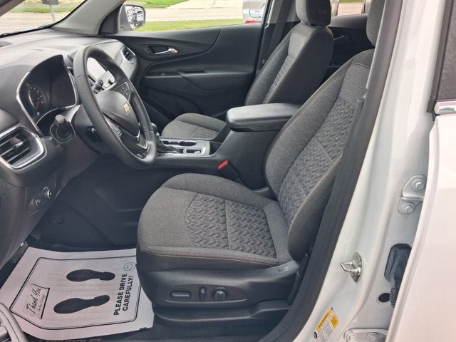Used 2024 Chevrolet Equinox LT AWD/4WD image 16