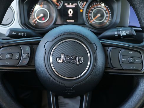 New 2026 Jeep Gladiator Sport AWD/4WD image 17