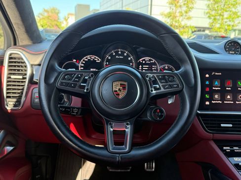 Certified 2023 Porsche Cayenne Turbo AWD/4WD image 16