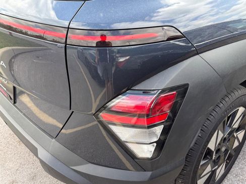 Used 2025 Hyundai Kona SEL FWD image 15