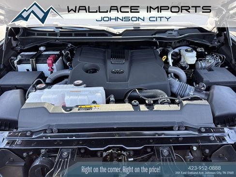 Used 2024 Toyota Tundra SR5 w/ SR5 Premium Package AWD/4WD image 43