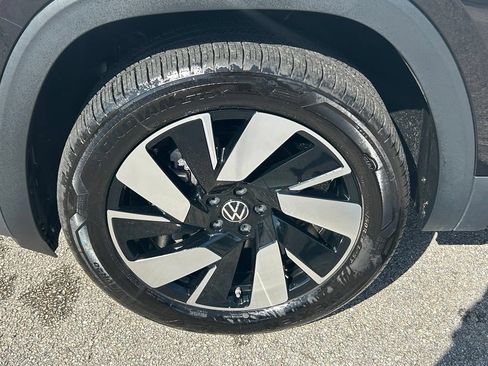 Used 2026 Volkswagen Atlas Cross Sport SE FWD image 16