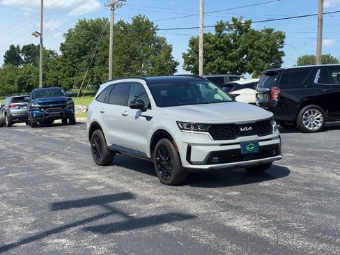 Used 2023 Kia Sorento SX AWD/4WD image 7