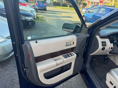 Used 2011 Ford Flex SEL w/ Rapid Spec Order Code image 7