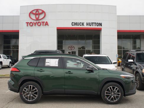 Used 2026 Toyota Corolla Cross XLE w/ Convenience Package FWD image 1