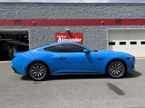 Used 2024 Ford Mustang GT Premium RWD image 2