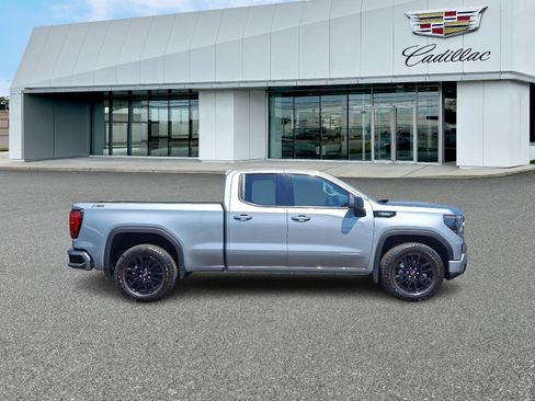 Used 2025 GMC Sierra 1500 Elevation AWD/4WD image 7