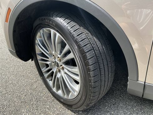 Used 2018 Lincoln MKX Reserve w/ Lincoln MKX Climate Package AWD/4WD image 7
