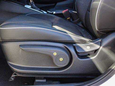 New 2025 Hyundai Venue Limited image 22