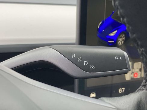 Used 2023 Tesla Model Y Long Range image 32