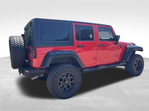 Used 2018 Jeep Wrangler Unlimited Sport w/ Connectivity Group AWD/4WD image 4