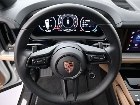 Certified 2026 Porsche Cayenne AWD/4WD image 12
