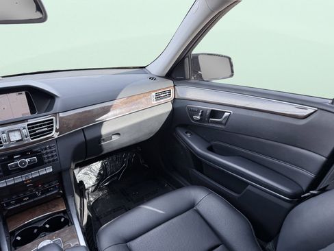Used 2014 Mercedes-Benz E 350 Sedan image 35