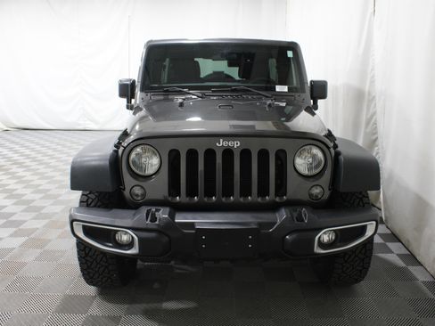 Used 2018 Jeep Wrangler Unlimited Sport image 21