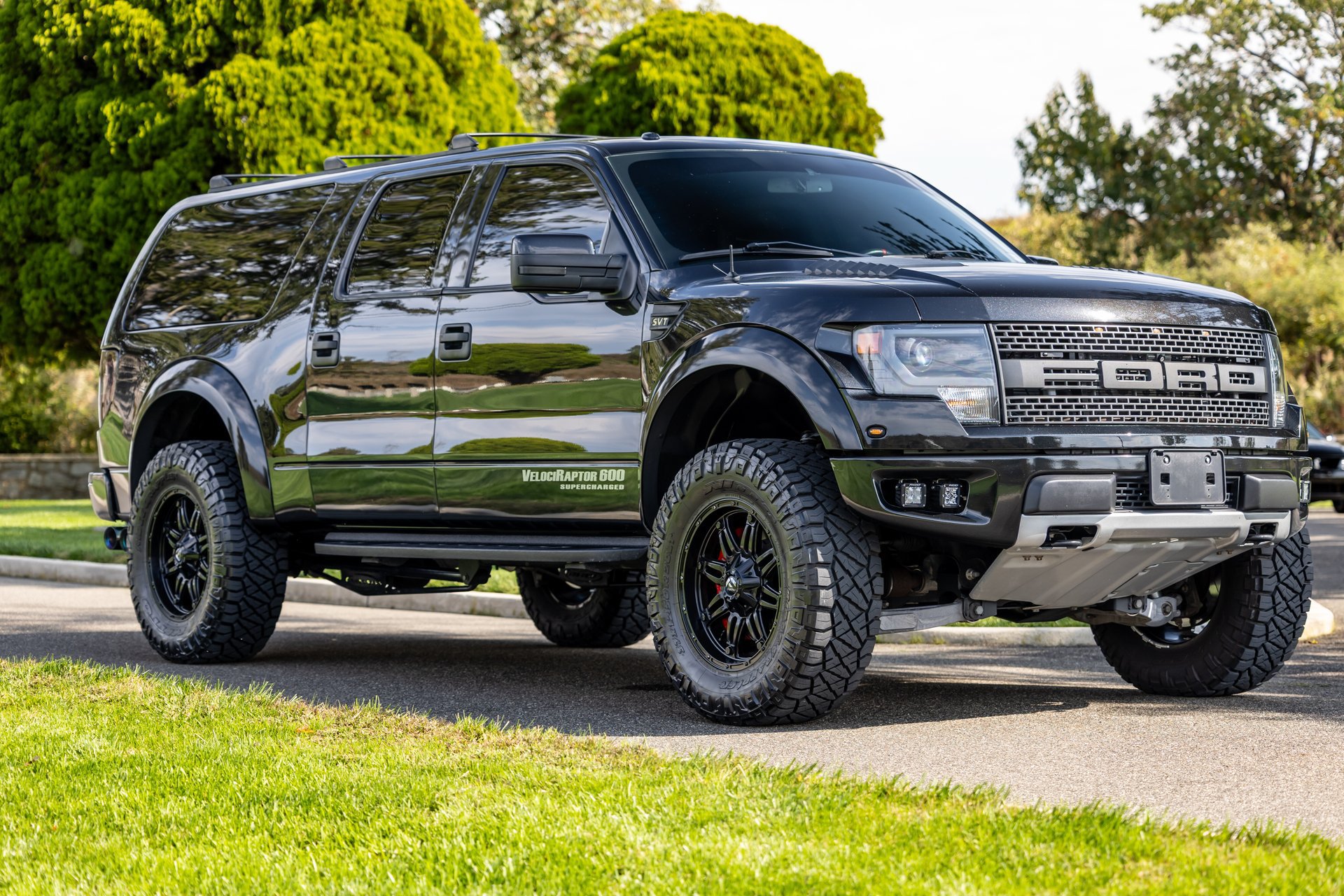 Used 2013 Ford F150 Raptor w/ Luxury Equipment Group AWD/4WD image 22