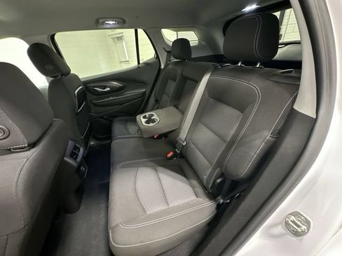 Used 2024 GMC Terrain SLE AWD/4WD image 14