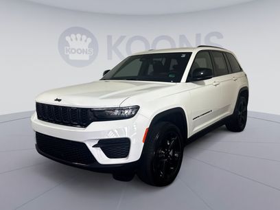 Used 2025 Jeep Grand Cherokee Altitude