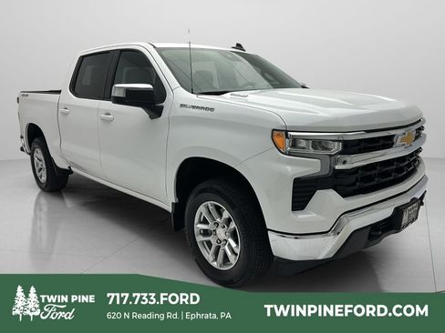 Used 2025 Chevrolet Silverado 1500 LT w/ Leather Package AWD/4WD image 1