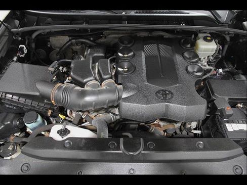 Used 2019 Toyota 4Runner TRD Off-Road Premium AWD/4WD image 22