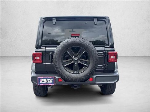 Used 2023 Jeep Wrangler Unlimited Sahara AWD/4WD image 6