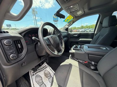 Used 2019 Chevrolet Silverado 1500 Custom Trail Boss w/ Custom Convenience Package AWD/4WD image 11